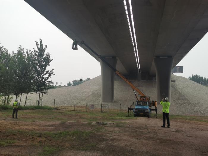 山東省（shěng）8月12日開始對G25長深高（gāo）速濱州黃河大橋進行定期檢（jiǎn）測工作