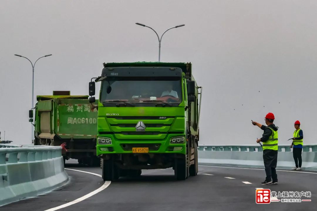 福建尤溪洲（zhōu）南立交改造項目橋梁荷載試（shì）驗進行中，即將通車